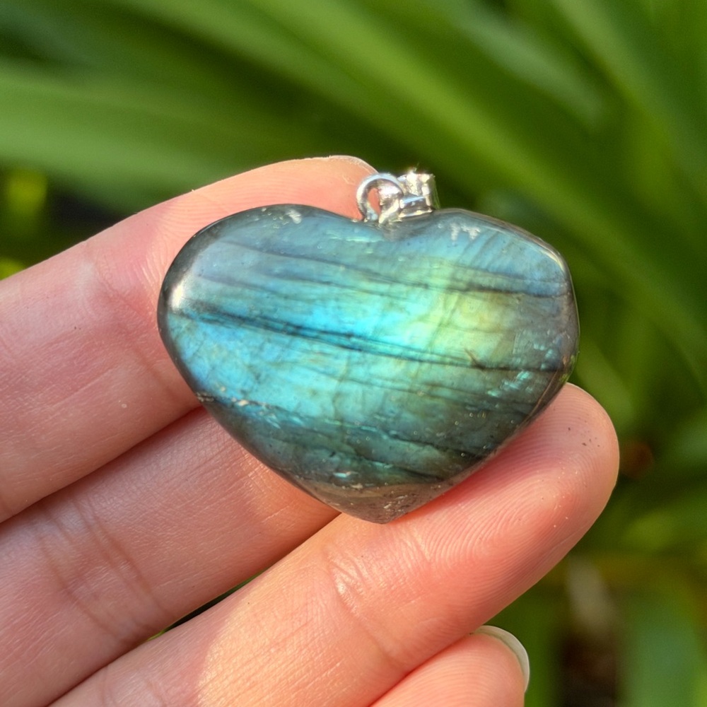 Stainless steel double side flashy labradorite heart pendant 0366